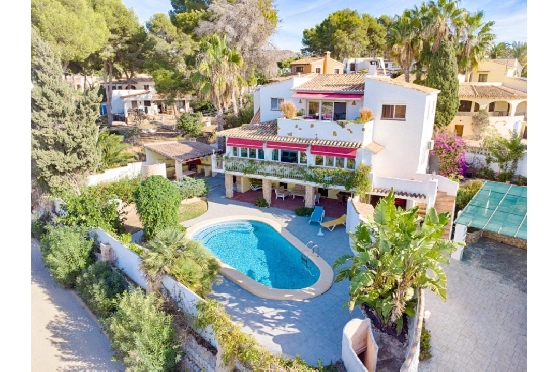 Villa in Moraira zu verkaufen, Wohnfläche 326 m², Baujahr 1975, Klimaanlage, Grundstück 791 m², 6 Schlafzimmer, 6 Badezimmer, Pool, ref.: AM-12082DA-1