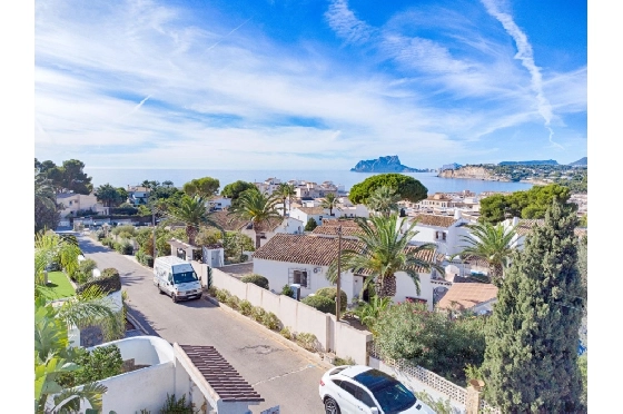 Villa in Moraira zu verkaufen, Wohnfläche 326 m², Baujahr 1975, Klimaanlage, Grundstück 791 m², 6 Schlafzimmer, 6 Badezimmer, Pool, ref.: AM-12082DA-14