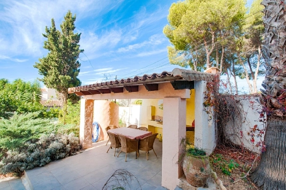 Villa in Moraira zu verkaufen, Wohnfläche 326 m², Baujahr 1975, Klimaanlage, Grundstück 791 m², 6 Schlafzimmer, 6 Badezimmer, Pool, ref.: AM-12082DA-15