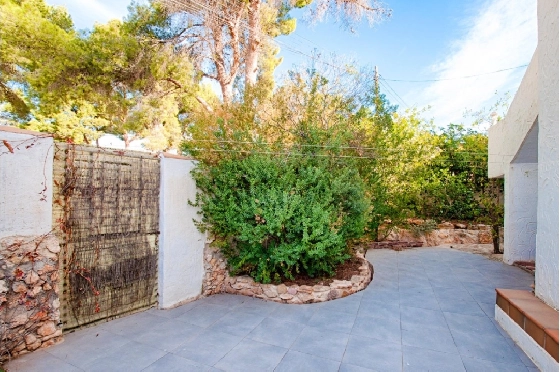 Villa in Moraira zu verkaufen, Wohnfläche 326 m², Baujahr 1975, Klimaanlage, Grundstück 791 m², 6 Schlafzimmer, 6 Badezimmer, Pool, ref.: AM-12082DA-17