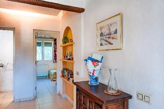 Villa in Moraira zu verkaufen, Wohnfläche 326 m², Baujahr 1975, Klimaanlage, Grundstück 791 m², 6 Schlafzimmer, 6 Badezimmer, Pool, ref.: AM-12082DA-29