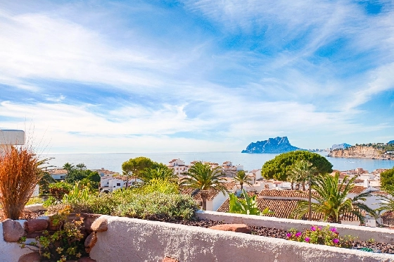 Villa in Moraira zu verkaufen, Wohnfläche 326 m², Baujahr 1975, Klimaanlage, Grundstück 791 m², 6 Schlafzimmer, 6 Badezimmer, Pool, ref.: AM-12082DA-42