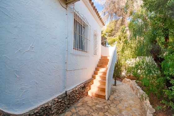 Villa in Moraira zu verkaufen, Wohnfläche 326 m², Baujahr 1975, Klimaanlage, Grundstück 791 m², 6 Schlafzimmer, 6 Badezimmer, Pool, ref.: AM-12082DA-48