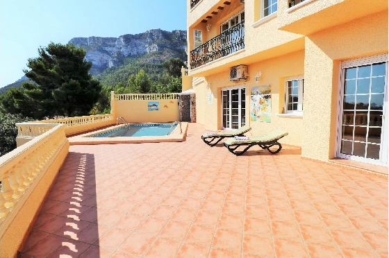 Villa in Denia zu verkaufen, Wohnfläche 319 m², Klimaanlage, Grundstück 900 m², 6 Schlafzimmer, 4 Badezimmer, Pool, ref.: AM-12170DA-15