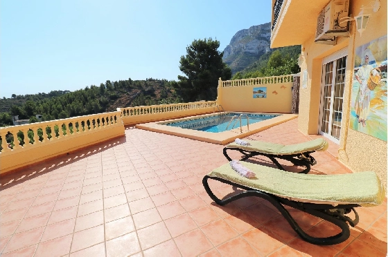 Villa in Denia zu verkaufen, Wohnfläche 319 m², Klimaanlage, Grundstück 900 m², 6 Schlafzimmer, 4 Badezimmer, Pool, ref.: AM-12170DA-16