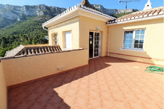 Villa in Denia zu verkaufen, Wohnfläche 319 m², Klimaanlage, Grundstück 900 m², 6 Schlafzimmer, 4 Badezimmer, Pool, ref.: AM-12170DA-17