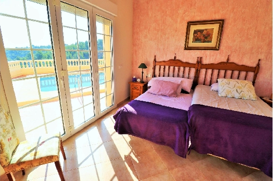 Villa in Denia zu verkaufen, Wohnfläche 319 m², Klimaanlage, Grundstück 900 m², 6 Schlafzimmer, 4 Badezimmer, Pool, ref.: AM-12170DA-33