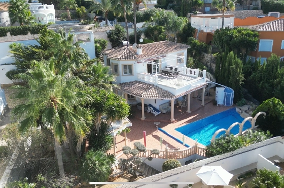 Villa in Denia(Marquesa VI) zu verkaufen, Woongedeelte 122 m², Bouwjaar 2001, Zustand gepflegt, + Fussbodenheizung, Klimaanlage, Grondstuk 802 m², 4 Slaapkamer, 3 Badkamer, Pool, ref.: SC-T0924-1