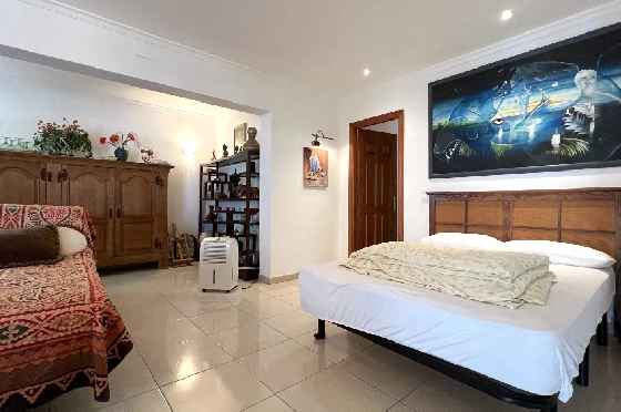 Villa in Denia(Marquesa VI) zu verkaufen, Espace de vie 122 m², Baujahr 2001, Zustand gepflegt, + Fussbodenheizung, Klimaanlage, Terrain 802 m², 4 Chambres à coucher, 3 Salle de bain, Pool, ref.: SC-T0924-23