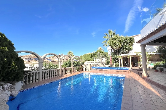 Villa in Denia(Marquesa VI) zu verkaufen, Zona de estar 122 m², Baujahr 2001, Zustand gepflegt, + Fussbodenheizung, Klimaanlage, Terreno 802 m², 4 Dormitorio, 3 Bano, Pool, ref.: SC-T0924-28