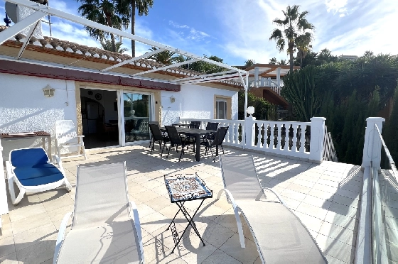 Villa in Denia(Marquesa VI) zu verkaufen, Espace de vie 122 m², Baujahr 2001, Zustand gepflegt, + Fussbodenheizung, Klimaanlage, Terrain 802 m², 4 Chambres à coucher, 3 Salle de bain, Pool, ref.: SC-T0924-38