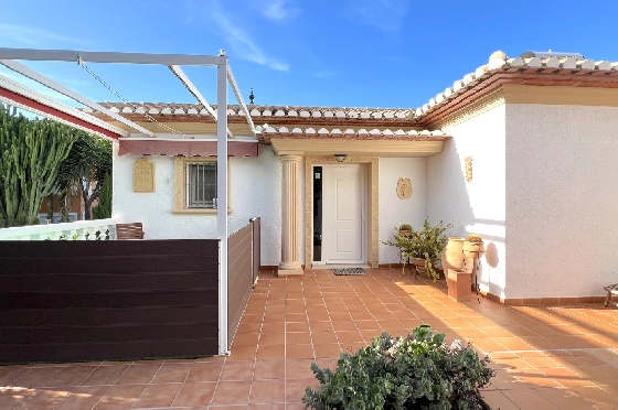 Villa in Denia(Marquesa VI) zu verkaufen, Zona de estar 122 m², Baujahr 2001, Zustand gepflegt, + Fussbodenheizung, Klimaanlage, Terreno 802 m², 4 Dormitorio, 3 Bano, Pool, ref.: SC-T0924-39