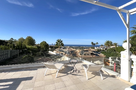 Villa in Denia(Marquesa VI) zu verkaufen, Woongedeelte 122 m², Bouwjaar 2001, Zustand gepflegt, + Fussbodenheizung, Klimaanlage, Grondstuk 802 m², 4 Slaapkamer, 3 Badkamer, Pool, ref.: SC-T0924-7