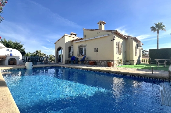 Villa in Denia(Marquesa 6 ) zu verkaufen, Zona de estar 150 m², Baujahr 1995, Zustand gepflegt, + Zentralheizung, Klimaanlage, Terreno 800 m², 3 Dormitorio, 3 Bano, Pool, ref.: AS-0924-2