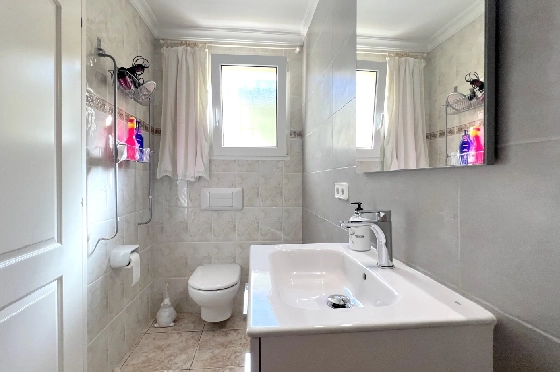 Villa in Denia(Marquesa 6 ) zu verkaufen, Espace de vie 150 m², Baujahr 1995, Zustand gepflegt, + Zentralheizung, Klimaanlage, Terrain 800 m², 3 Chambres à coucher, 3 Salle de bain, Pool, ref.: AS-0924-31