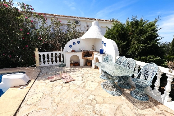 Villa in Denia(Marquesa 6 ) zu verkaufen, Espace de vie 150 m², Baujahr 1995, Zustand gepflegt, + Zentralheizung, Klimaanlage, Terrain 800 m², 3 Chambres à coucher, 3 Salle de bain, Pool, ref.: AS-0924-46