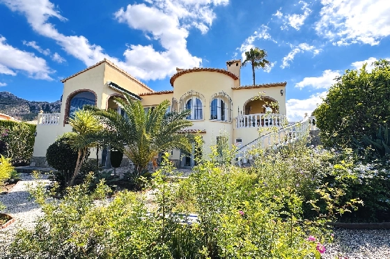 Villa in Denia(Marquesa 6 ) zu verkaufen, Espace de vie 150 m², Baujahr 1995, Zustand gepflegt, + Zentralheizung, Klimaanlage, Terrain 800 m², 3 Chambres à coucher, 3 Salle de bain, Pool, ref.: AS-0924-6