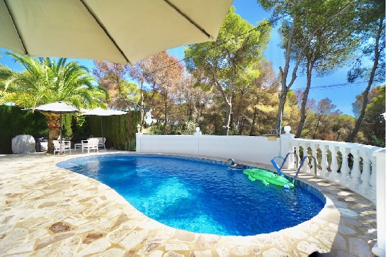 Villa in Benissa(Fanadix) zu verkaufen, Wohnfläche 180 m², Klimaanlage, Grundstück 1215 m², 5 Schlafzimmer, 4 Badezimmer, Pool, ref.: CA-H-1812-AMB-11