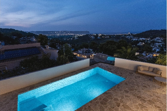 Villa in Javea(Pinosol) zu verkaufen, Wohnfläche 250 m², Klimaanlage, Grundstück 900 m², 3 Schlafzimmer, 3 Badezimmer, Pool, ref.: CA-H-1821-AMBI-28