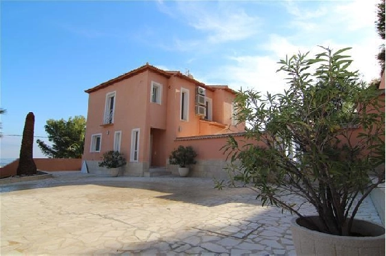 Villa in Calpe zu verkaufen, Wohnfläche 278 m², Baujahr 2010, Zustand neuwertig, + Zentralheizung, Grundstück 980 m², 3 Schlafzimmer, 3 Badezimmer, Pool, ref.: B-0913-1