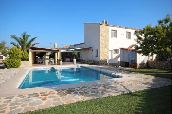 Villa in Denia(Galeretes) zu verkaufen, Wohnfläche 400 m², Baujahr 1977, Zustand modernisiert, + Zentralheizung, Klimaanlage, Grundstück 2392 m², 6 Schlafzimmer, 2 Badezimmer, Pool, ref.: SC-T1515-1