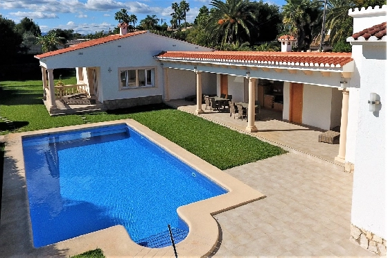 Villa in Denia(Torrecarrals) zu verkaufen, Wohnfläche 290 m², Zustand neuwertig, + Zentralheizung, Klimaanlage, Grundstück 3741 m², 5 Schlafzimmer, 4 Badezimmer, Pool, ref.: SC-L0916-1