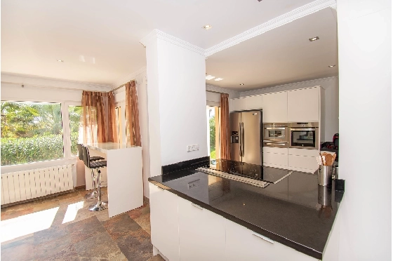 Villa in Denia(Torrecarrals) zu verkaufen, Wohnfläche 290 m², Zustand neuwertig, + Zentralheizung, Klimaanlage, Grundstück 3741 m², 5 Schlafzimmer, 4 Badezimmer, Pool, ref.: SC-L0916-13