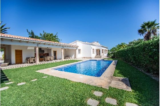 Villa in Denia(Torrecarrals) zu verkaufen, Wohnfläche 290 m², Zustand neuwertig, + Zentralheizung, Klimaanlage, Grundstück 3741 m², 5 Schlafzimmer, 4 Badezimmer, Pool, ref.: SC-L0916-3