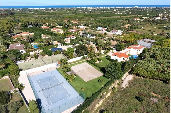 Villa in Denia(Torrecarrals) zu verkaufen, Wohnfläche 290 m², Zustand neuwertig, + Zentralheizung, Klimaanlage, Grundstück 3741 m², 5 Schlafzimmer, 4 Badezimmer, Pool, ref.: SC-L0916-31