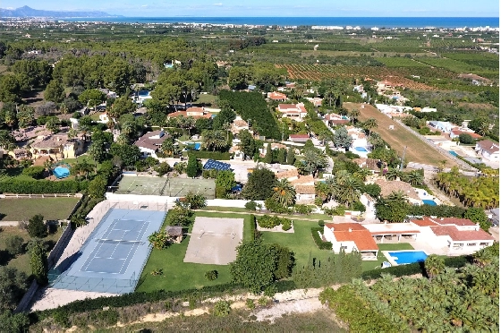 Villa in Denia(Torrecarrals) zu verkaufen, Wohnfläche 290 m², Zustand neuwertig, + Zentralheizung, Klimaanlage, Grundstück 3741 m², 5 Schlafzimmer, 4 Badezimmer, Pool, ref.: SC-L0916-44