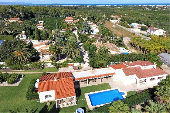 Villa in Denia(Torrecarrals) zu verkaufen, Wohnfläche 290 m², Zustand neuwertig, + Zentralheizung, Klimaanlage, Grundstück 3741 m², 5 Schlafzimmer, 4 Badezimmer, Pool, ref.: SC-L0916-5